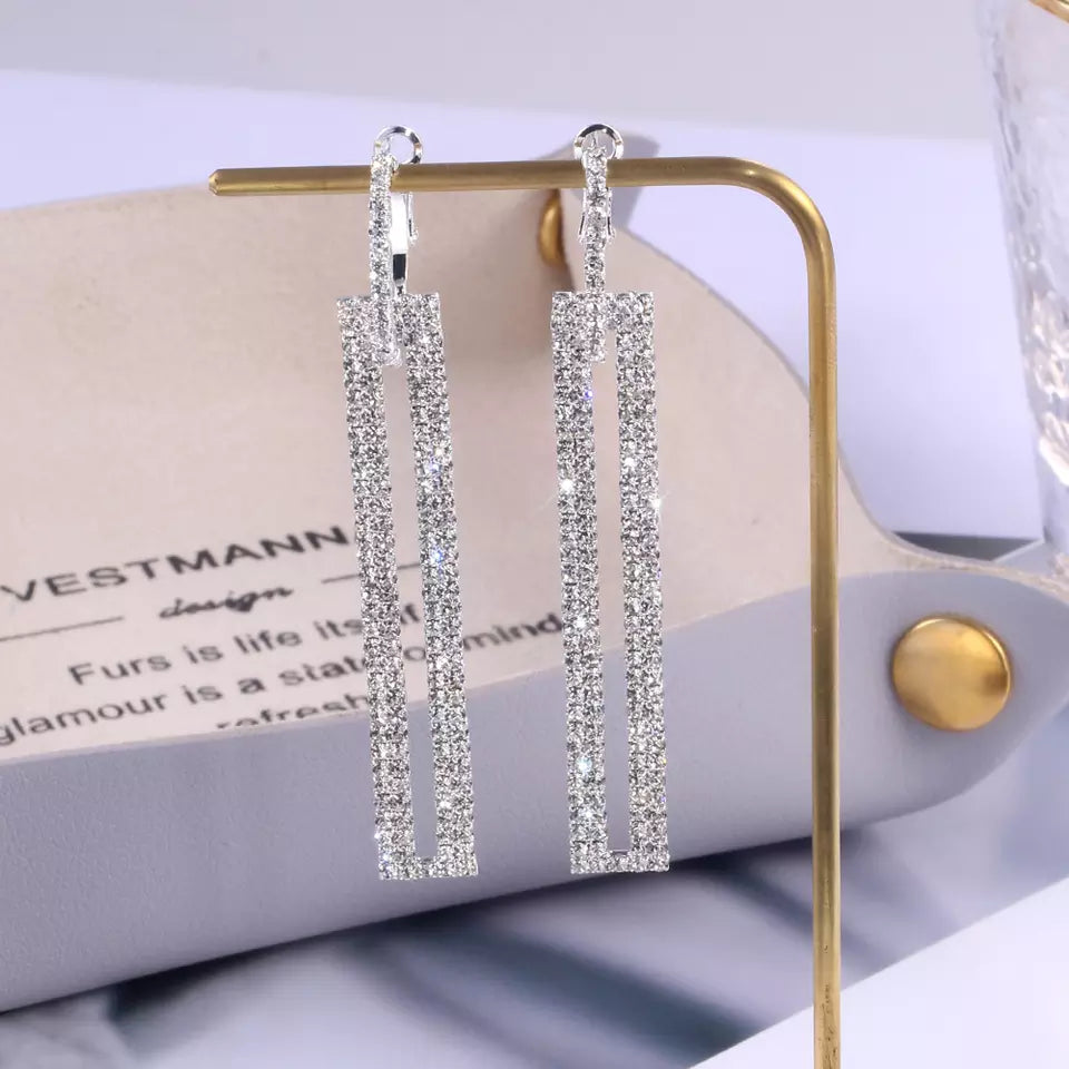 Long Elegant Rhinestone Earrings (2 Colors)